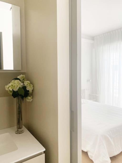 The Window On The Theatre And The Cathedral - Luxury Apartment Como Exterior photo