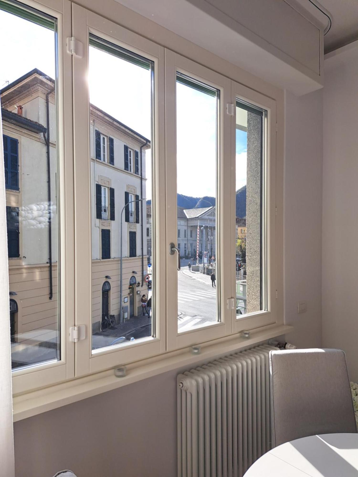 The Window On The Theatre And The Cathedral - Luxury Apartment Como Exterior photo
