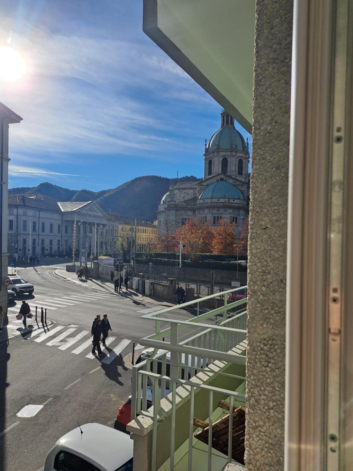 The Window On The Theatre And The Cathedral - Luxury Apartment Como Exterior photo