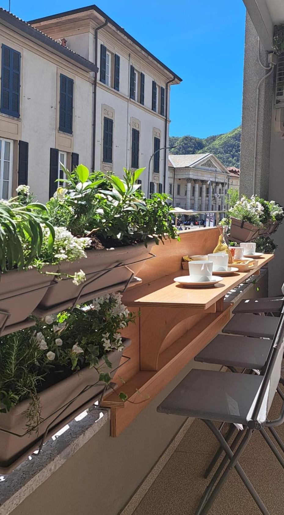 The Window On The Theatre And The Cathedral - Luxury Apartment Como Exterior photo